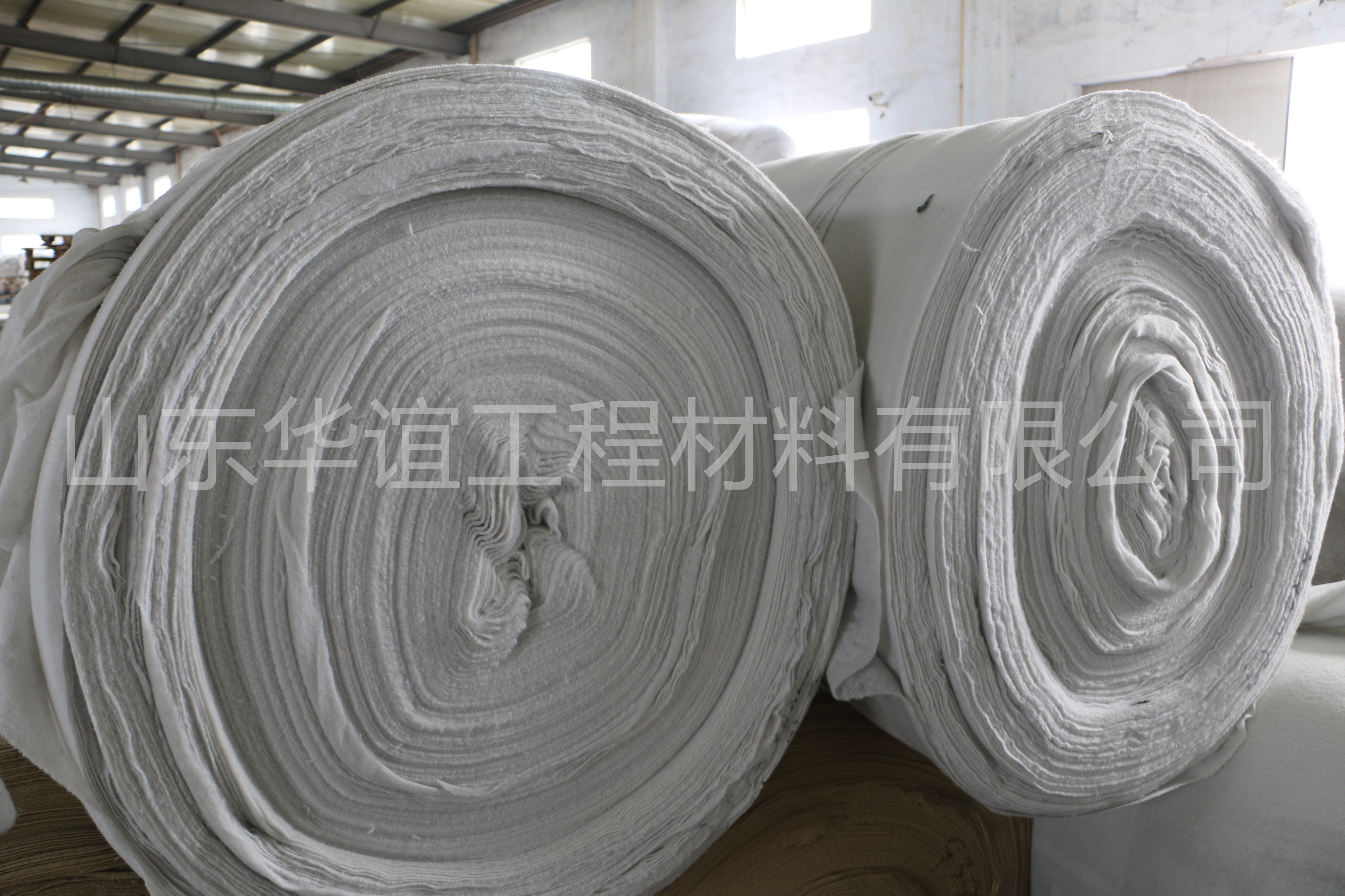河北短絲土工布的施工需要特別注意哪些來(lái)提高利用率？
